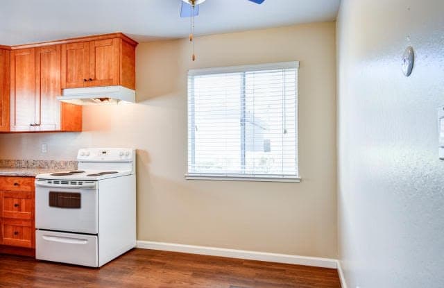 844 N Humboldt St Unit E22 photos photos