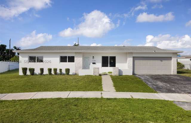 10340 SW 157th St photos photos