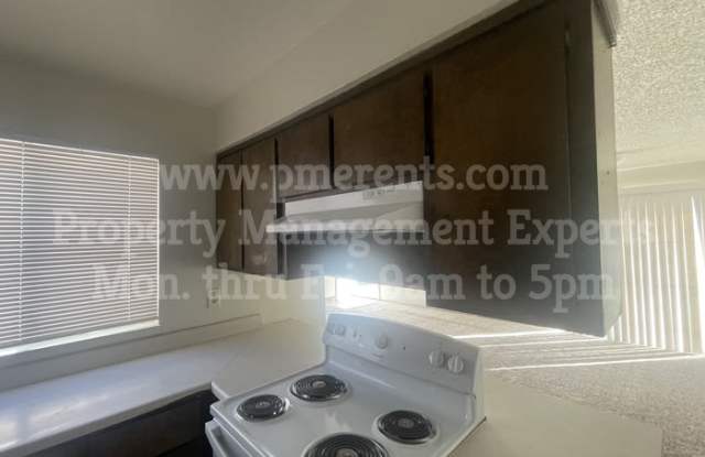 8009 Champagne Drive Gallery 4