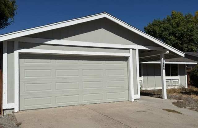 <b> Refreshed Four Bedroom Central Sparks Home<br><br> Gallery 1