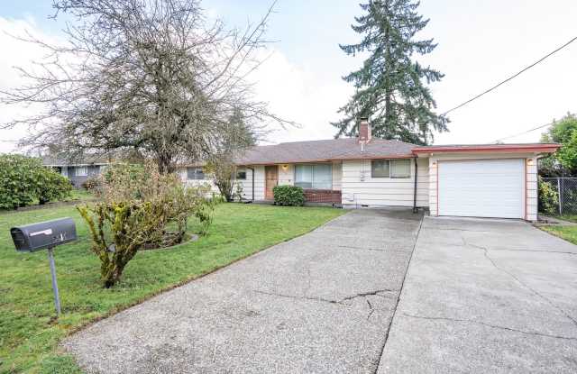 Spacious 4-Bedroom Home with Large Yard, Covered Patio  Garage in Lakewood photos photos