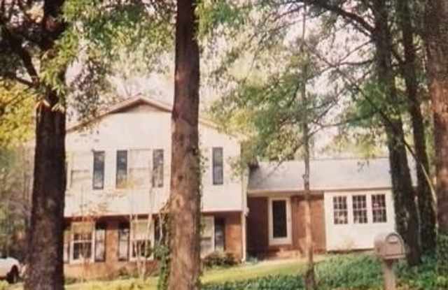 2213 Westover - 2213 Westover Terrace, Burlington, NC 27215