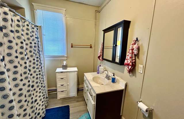 5 Bedroom Ready to Pre-lease! Gallery 4