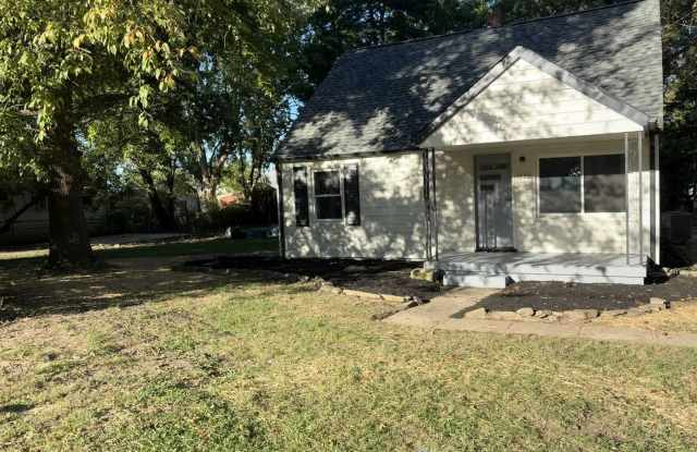4-Bedroom Hamilton Home with Central Air, Dishwasher & Laundry Hookups Gallery 1
