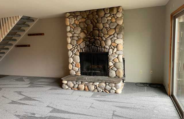 Unfurnished Tahoe Keys condo -  with boat dock -12 month lease Gallery 4