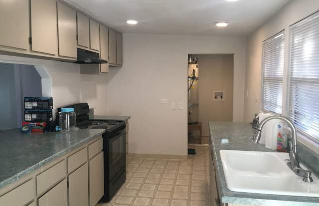 Paradise Cozy 2 bed one bath off of upper pentz road. Newly remodeled, new carpet/paint photos photos
