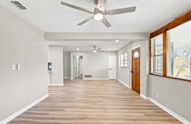 7968 Renault Drive Gallery 4