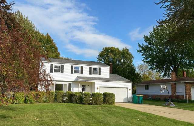 Beautifully Maintained 4-Bedroom Colonial in a Peaceful Mentor Neighborhood photos photos