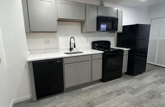 5 S CARROLLTON Avenue photos photos