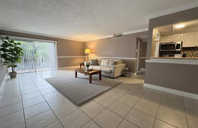 9453 SW 76th St photos photos