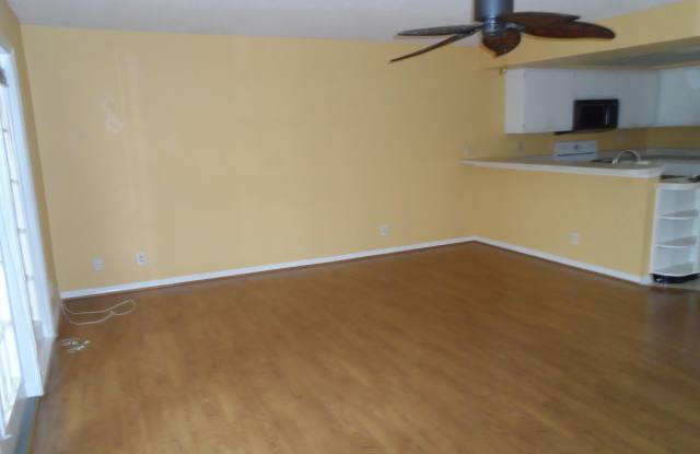 2419 Carriage Court Gallery 3