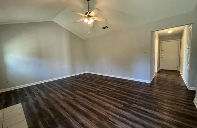320 Miramar Drive Gallery 4