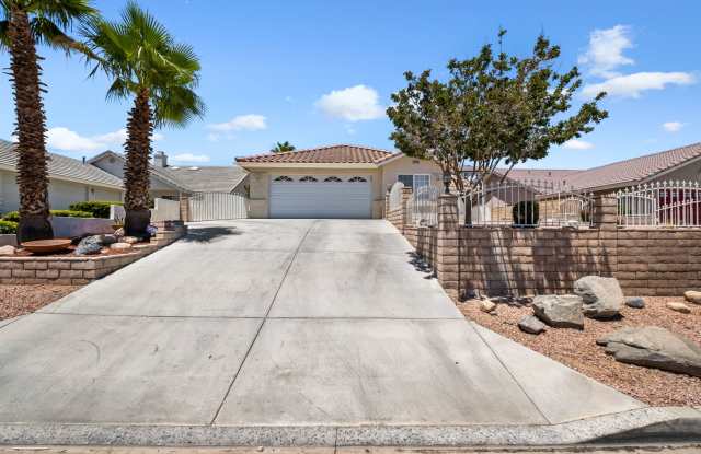 Beautiful 4-Bedroom, 2.5-Bathroom Home in Victorville, CA photos photos
