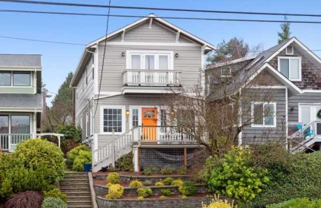 534 NE 79th St - 534 Northeast 79th Street, Seattle, WA 98115