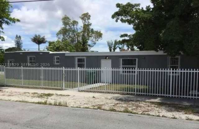8298 NW 14th Pl Gallery 1
