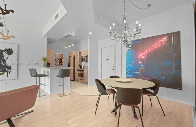 2775 Northeast 187th Street Gallery 3
