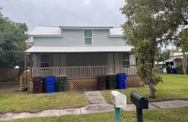 Renovated 2 bedroom, 2 bathroom duplex in Saint Cloud photos photos
