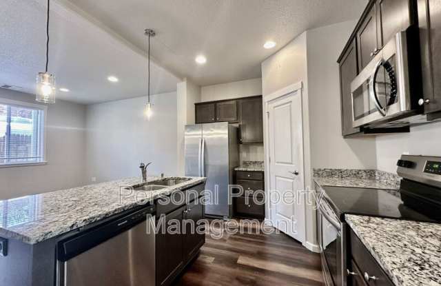 8612 NE 26th Circle - 8612 Northeast 26th Street, Vancouver, WA 98662