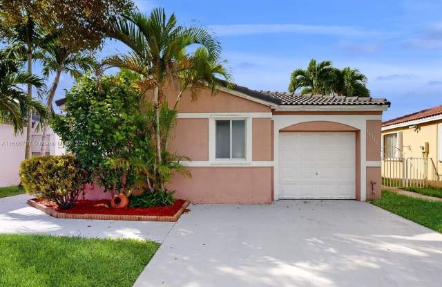14318 SW 175th Ter Gallery 2