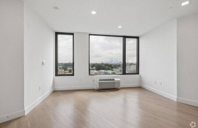 626 Summit Ave Gallery 2