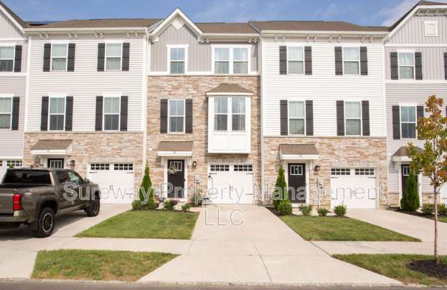 52 Hamilton Ct Gallery 1