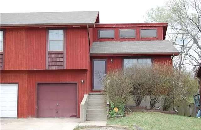 518 Muncie Rd, Leavenworth, KS 66048 - 518 Muncie Road, Leavenworth, KS 66048
