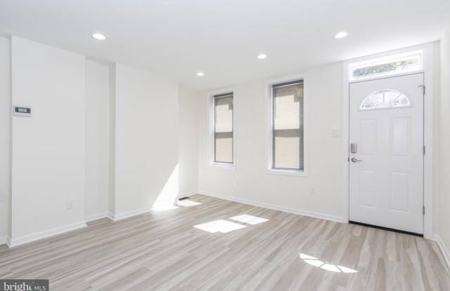 2711 OAKFORD STREET Gallery 2