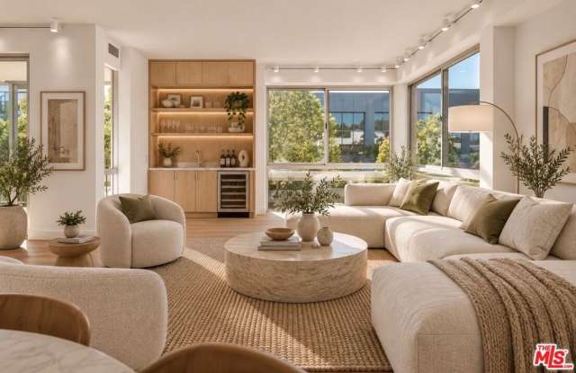 320 N Maple Dr Gallery 2