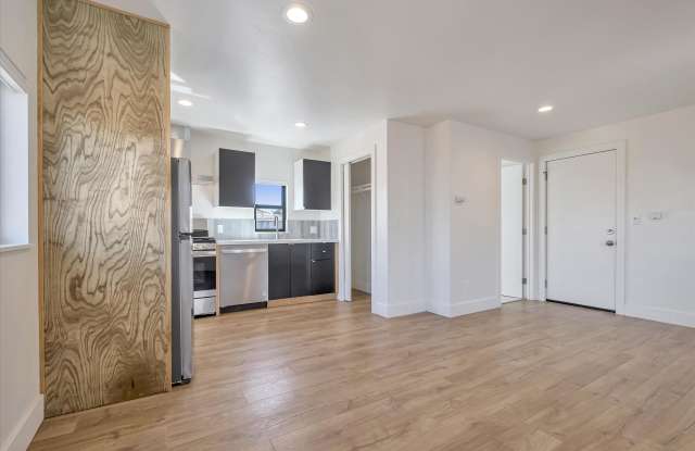 4211 Portola Dr Gallery 4