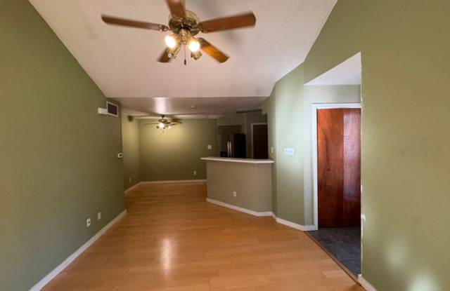 Gated Condo Off of Oltorf with Extra Large Private Balcony Gallery 3