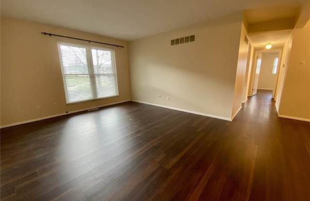 10379 Forest Brook Lane Gallery 4