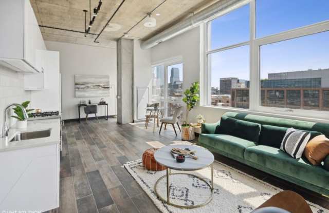 171 North Aberdeen St. - 171 North Aberdeen Street, Chicago, IL 60607