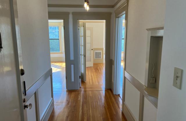 176 Julian Avenue Gallery 4