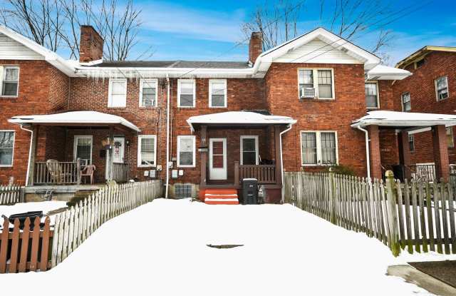 2 Bed/1Bath Single Family Row House - Section 8 Considered photos photos