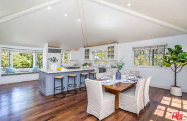 941 North Norman Place photos photos