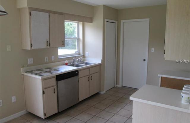 3/ 2 home in Minneola photos photos