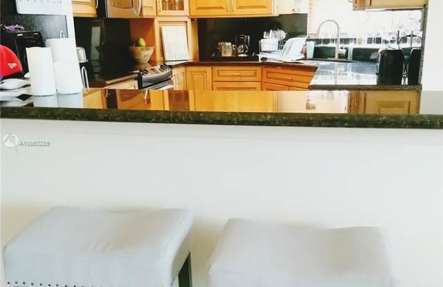 8865 S Lake Park Cir S Gallery 4
