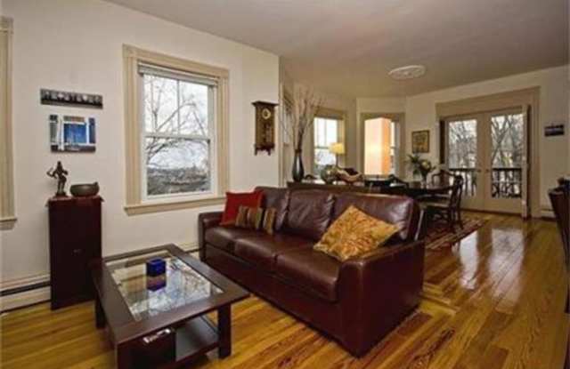 Mission Hill 3 Bed | Heat & Hot Water Included | 1,090 Sq Ft | No Broker Fee Gallery 4