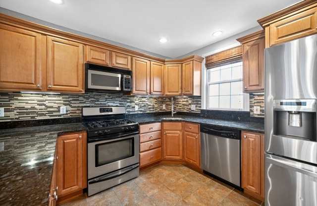 28 Webster St unit: 1 photos photos