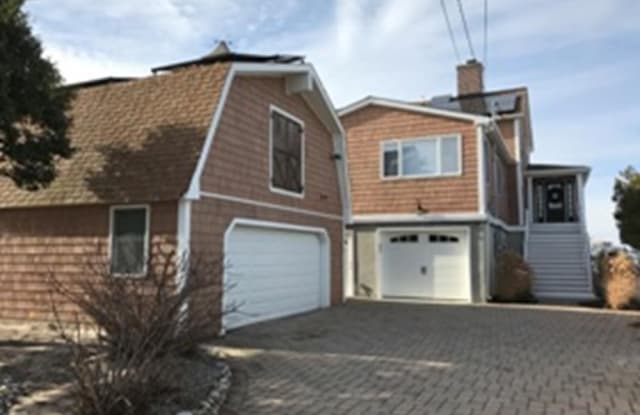 111 Pershing Boulevard - 111 Pershing Boulevard, Lavallette, NJ 08735