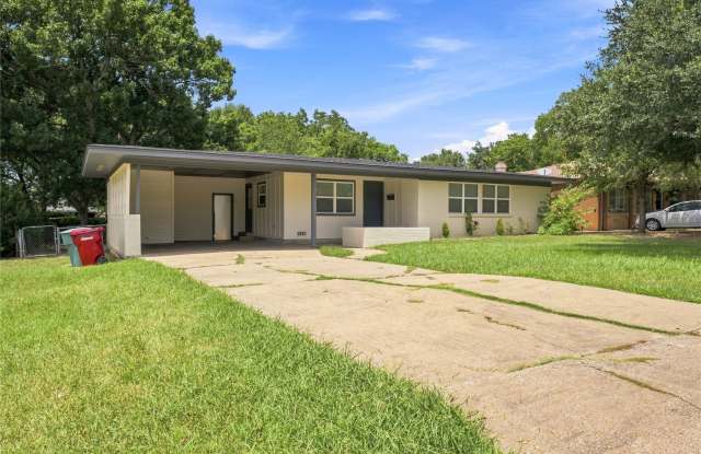 1411 W Shields Drive Gallery 2