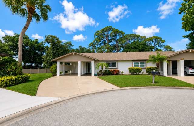 Annual unfurnished   **55+**     2/2 villa downtown Sarasota photos photos