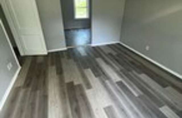 912 N Central Dr Gallery 3