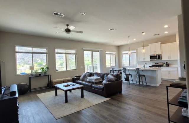 5415 E Olesen Road Gallery 3
