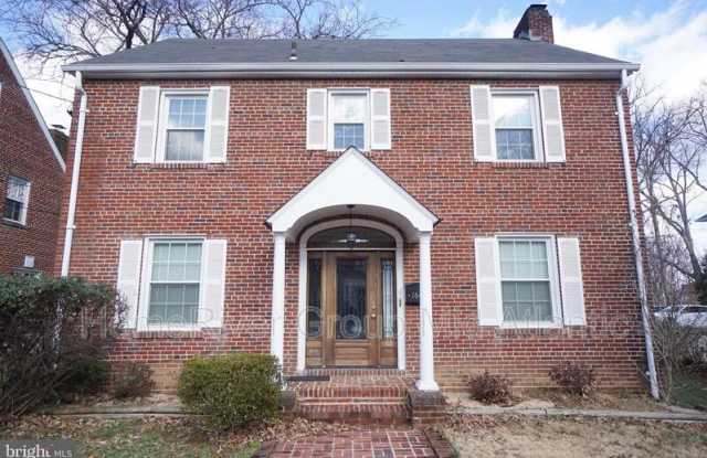 1603 Crittenden St NW - 1603 Crittenden Street Northwest, Washington, DC 20011