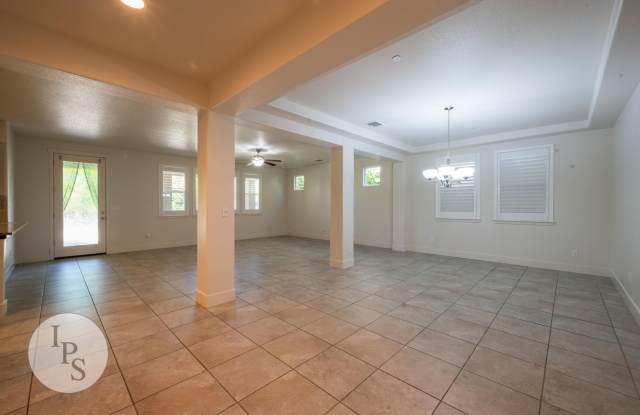 Harlan Ranch Home, 4BR/2.5BA, Built 2015 - Lots of Amenities Gallery 4