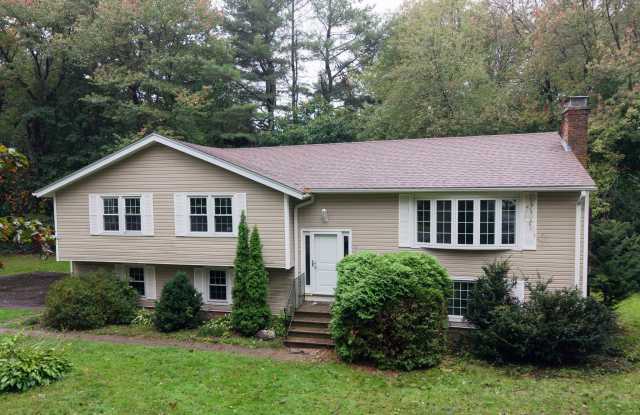 30 Overlook Dr Gallery 1