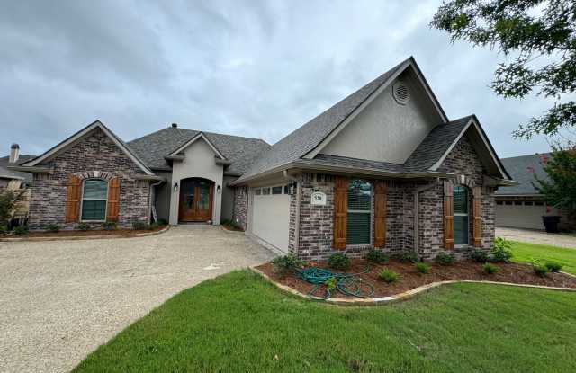 Like new.. GORGEOUS TIBURON BEAUTY.. Close to Barksdale Air Force Base. photos photos