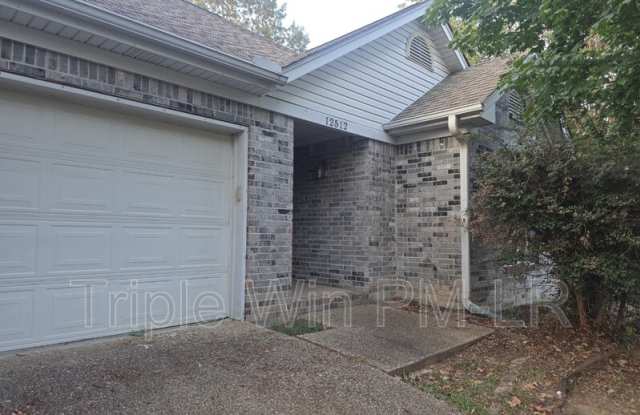 12512 Woodbury Dr Gallery 3