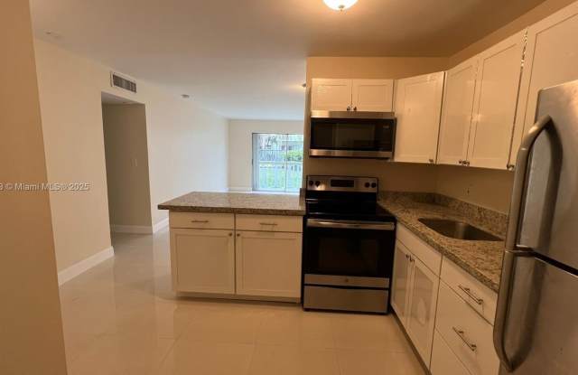 15205 NE 6th Ave photos photos